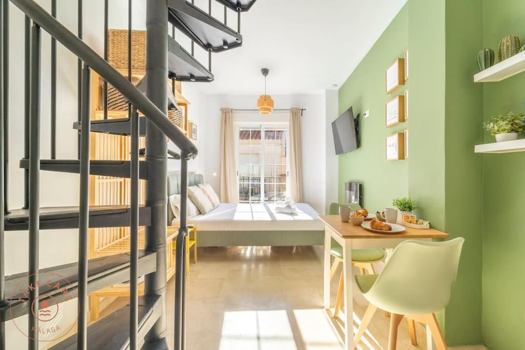 Estudio Toro In Malaga Met Dakterras Εξωτερικό φωτογραφία